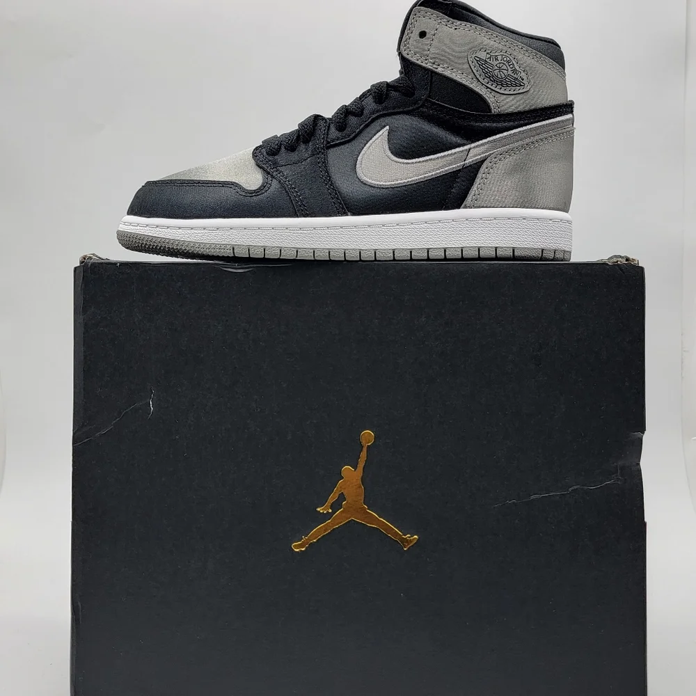NIB!! NWT!! Air Jordan High-Top Sneakers‎ in Black and Gray Satin Finish SIZE 1Y